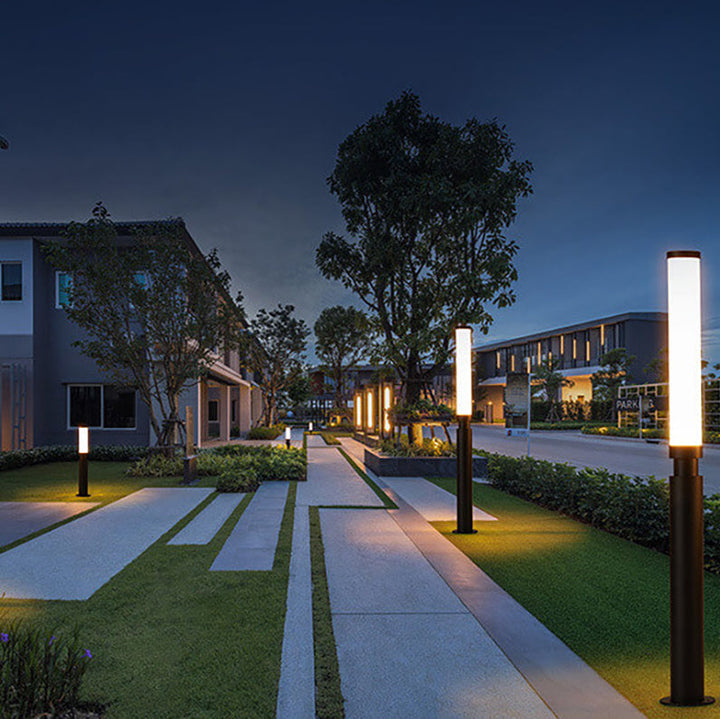 Modern Minimalist Acrylic Aluminum Hardware Lipstick Design LED Outdoor Lawn Floor Lamp For Outdoors