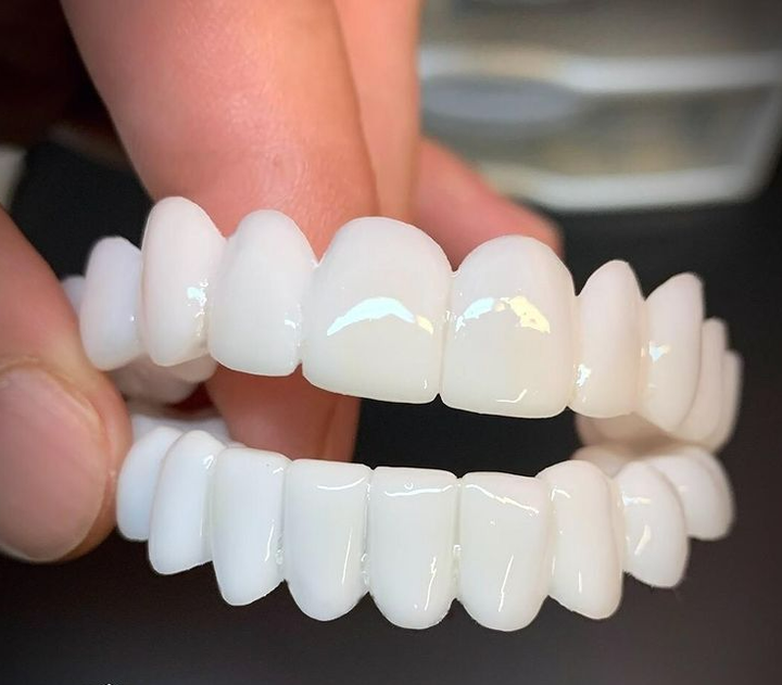 SmileEase Adjustable Cosmetic Teeth Cover Upper & Lower Set