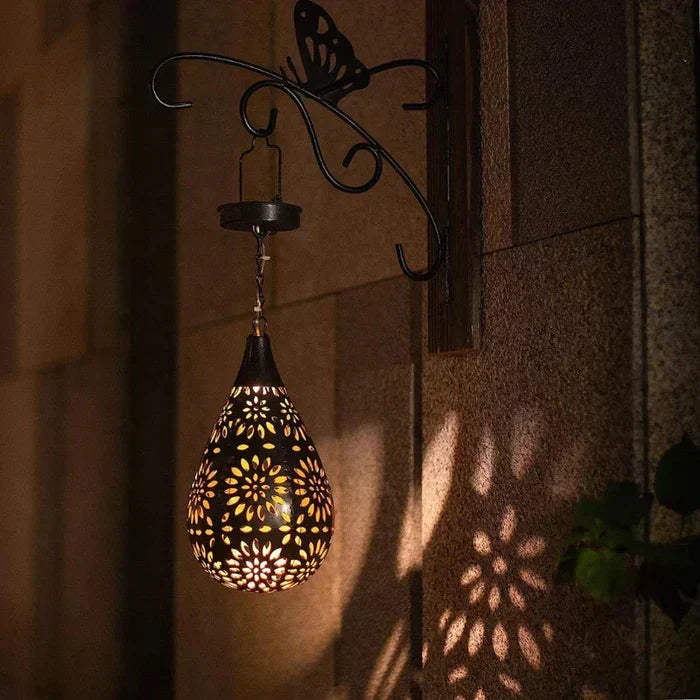 Solar-Powered & Weather-Resistant Garden Lamp in Floral Design - For Stylish Outdoor Lighting