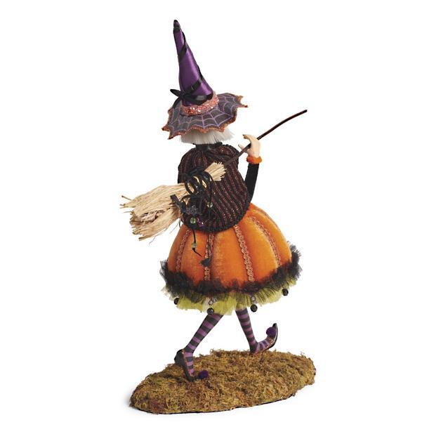Enchanted Witch Resin Figurine - Handmade Halloween Decoration with Intricate Details