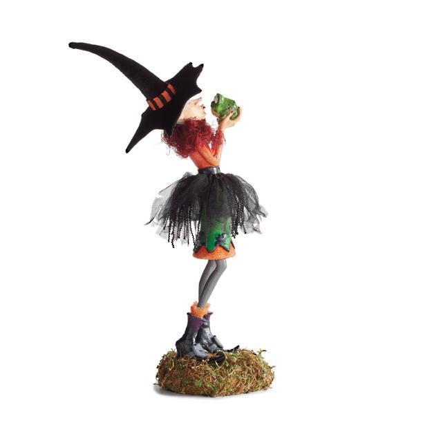 Enchanted Witch Resin Figurine - Handmade Halloween Decoration with Intricate Details