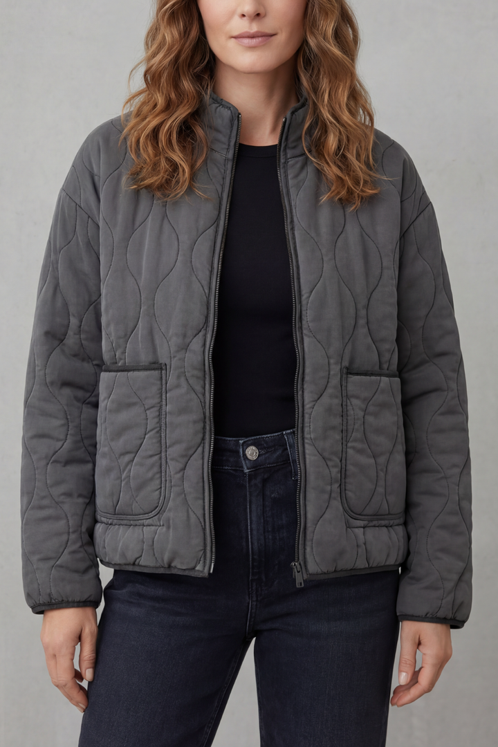 Women's Classic Quilted Puffer Jacket with Flattering Silhouette
