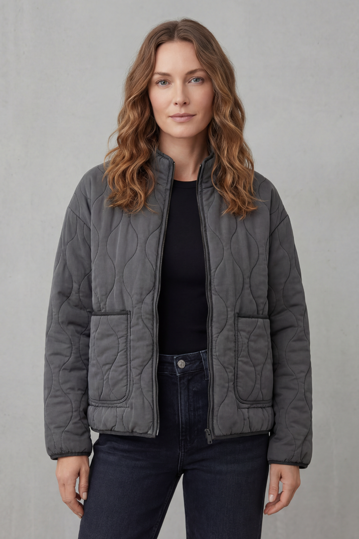 Women's Classic Quilted Puffer Jacket with Flattering Silhouette