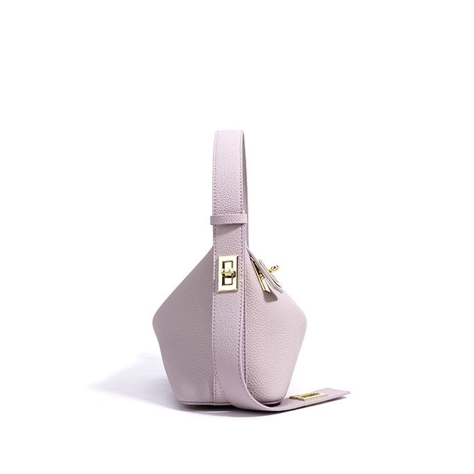 Quinn – Pebbled Shoulder Bag With Gold Lock Charm
