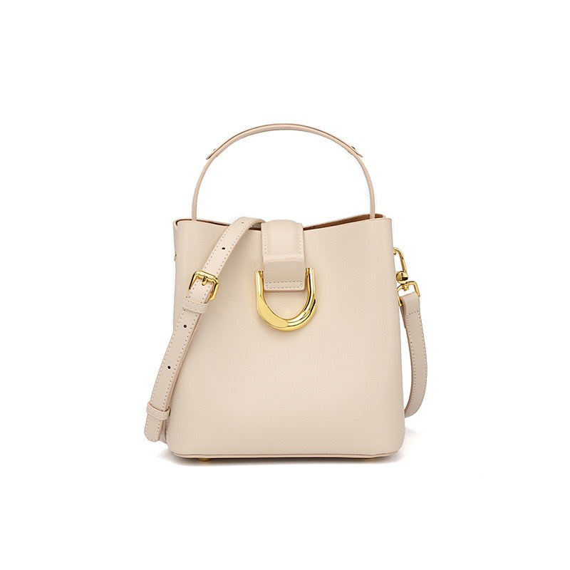 Cali – Bucket Bag With Gold D Ring And Crossbody Strap