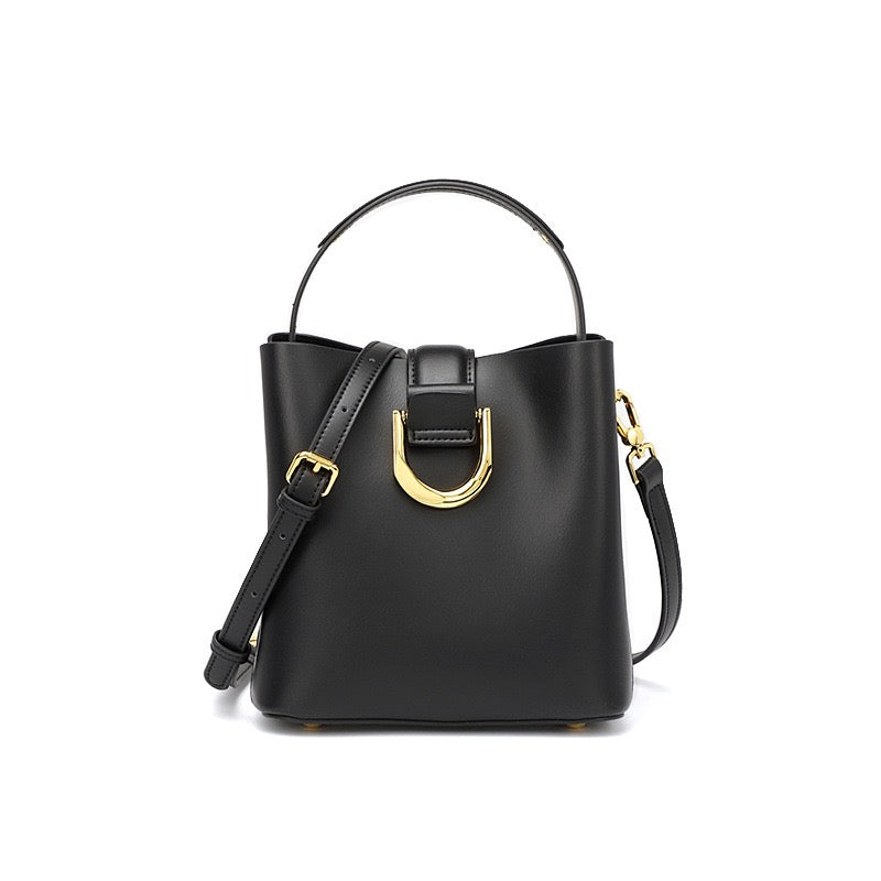 Cali – Bucket Bag With Gold D Ring And Crossbody Strap