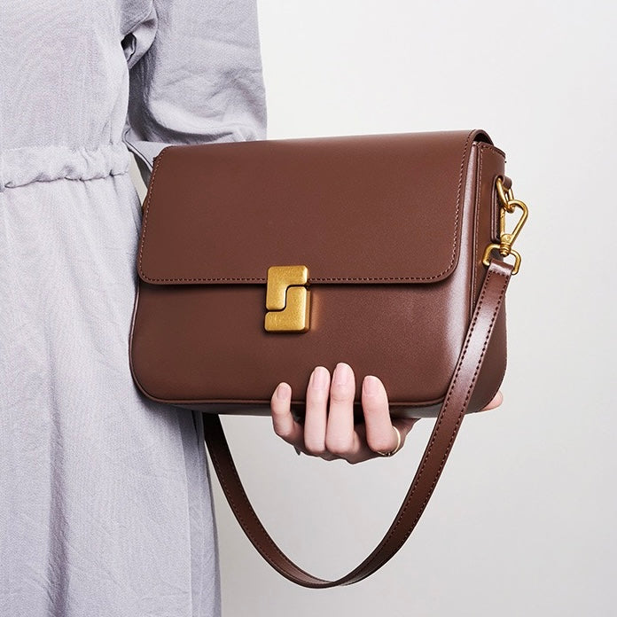 Lola – Women's Shoulder Bag With Gold Turn-Lock Closure