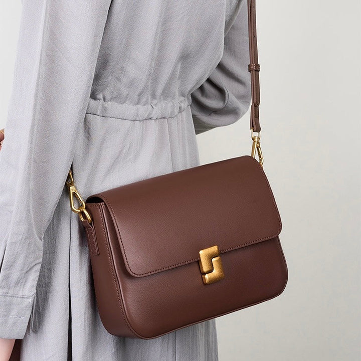 Lola – Women's Shoulder Bag With Gold Turn-Lock Closure