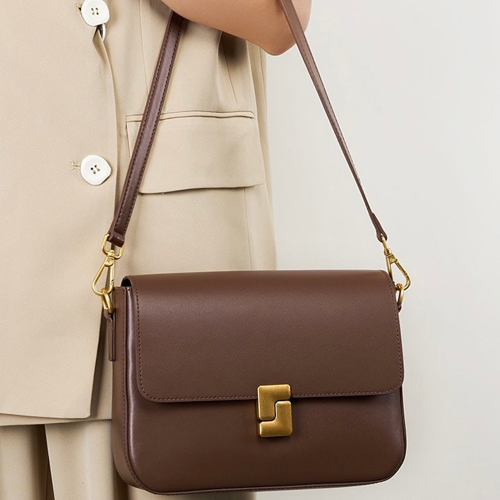 Lola – Women's Shoulder Bag With Gold Turn-Lock Closure