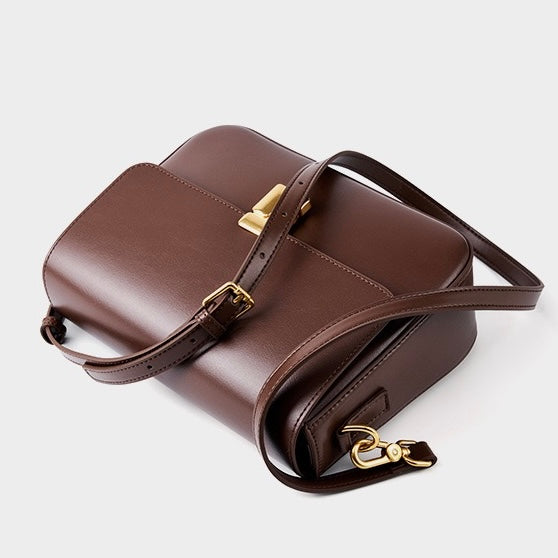 Lola – Women's Shoulder Bag With Gold Turn-Lock Closure