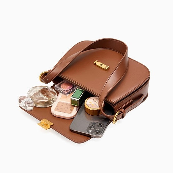 Arden – Structured Shoulder Bag With Gold-Tone Lock Closure