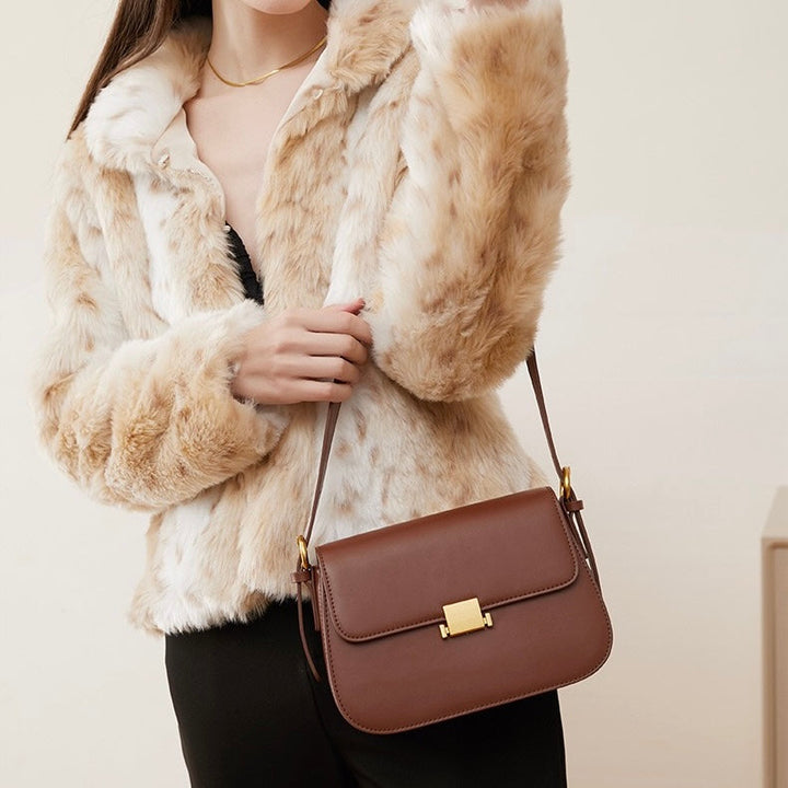 Arden – Structured Shoulder Bag With Gold-Tone Lock Closure
