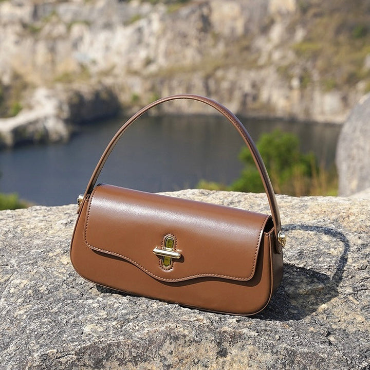 Remi – Shoulder Bag With Gold Turn Lock And Crossbody Strap