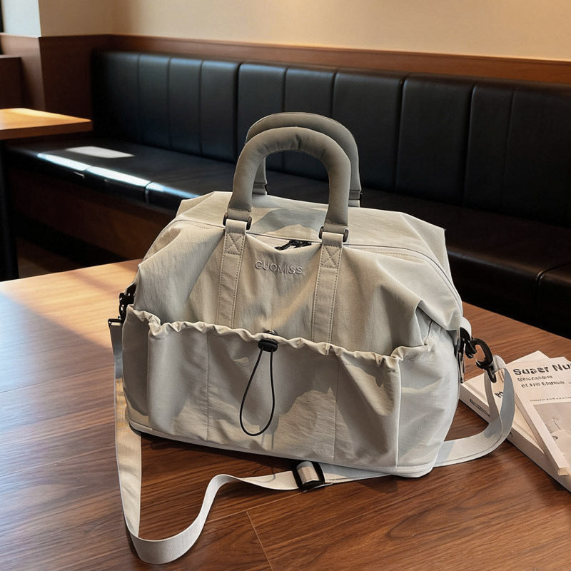 Versatile Weekend Travel Duffle Bag with Adjustable Strap