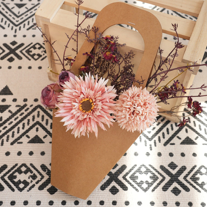 Sustainable Dried Flower Home Accent with Eco-Friendly Packaging