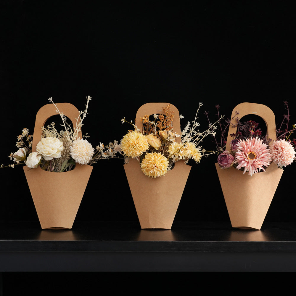 Sustainable Dried Flower Home Accent with Eco-Friendly Packaging