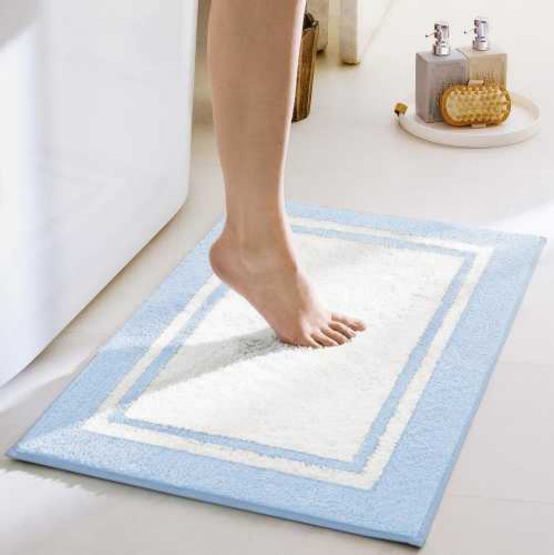 Premium Plush Bathroom Floor Mat with Non-Slip Backing