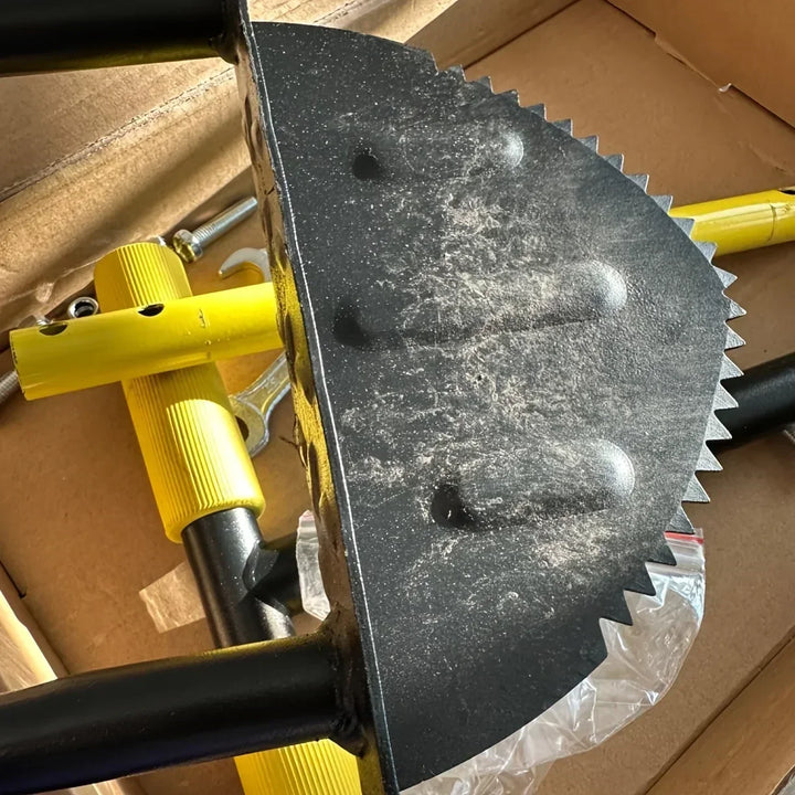 Crescent Lawn Edge Cutter - Half-Moon Serrated Blade Manual Edging Tool