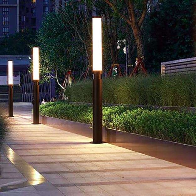Modern Minimalist Acrylic Aluminum Hardware Lipstick Design LED Outdoor Lawn Floor Lamp For Outdoors