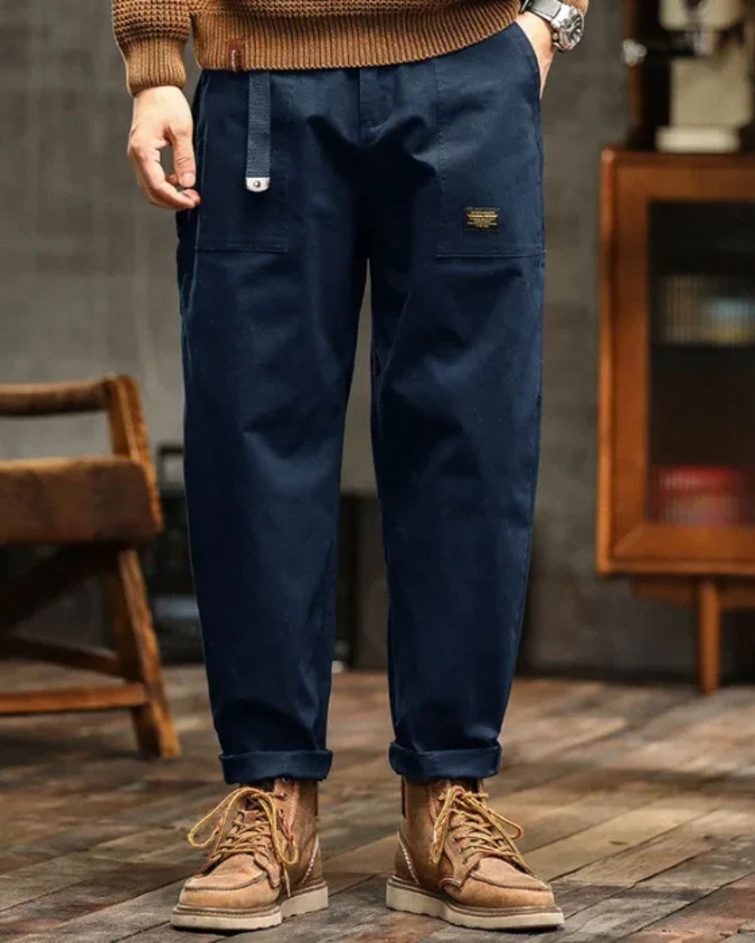 Men's Classic Utility Straight Cargo Pants with Pleated Waist