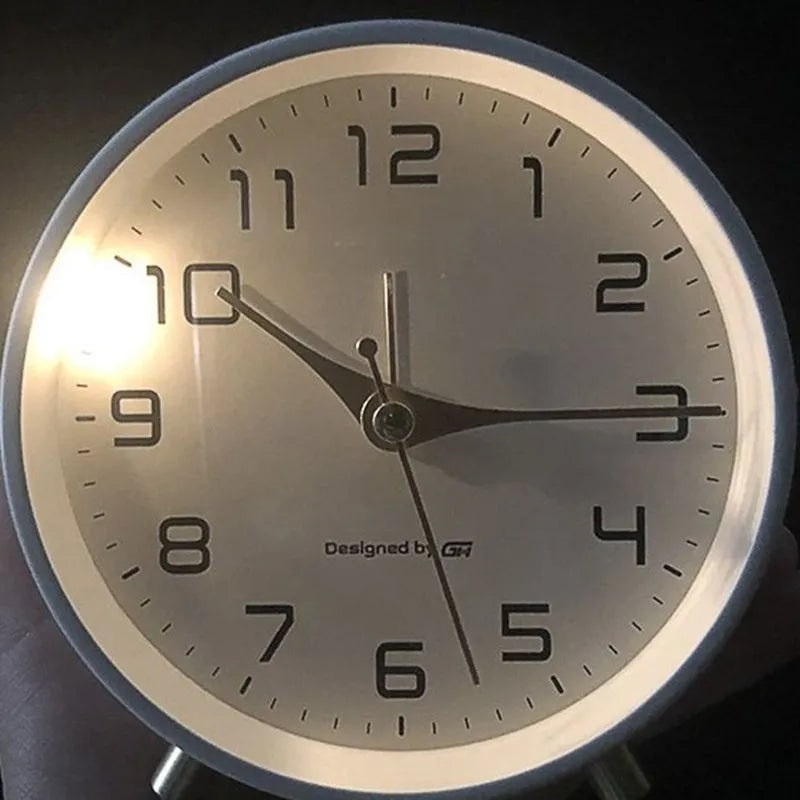 Modern Scandinavian Table Clock Silent Design