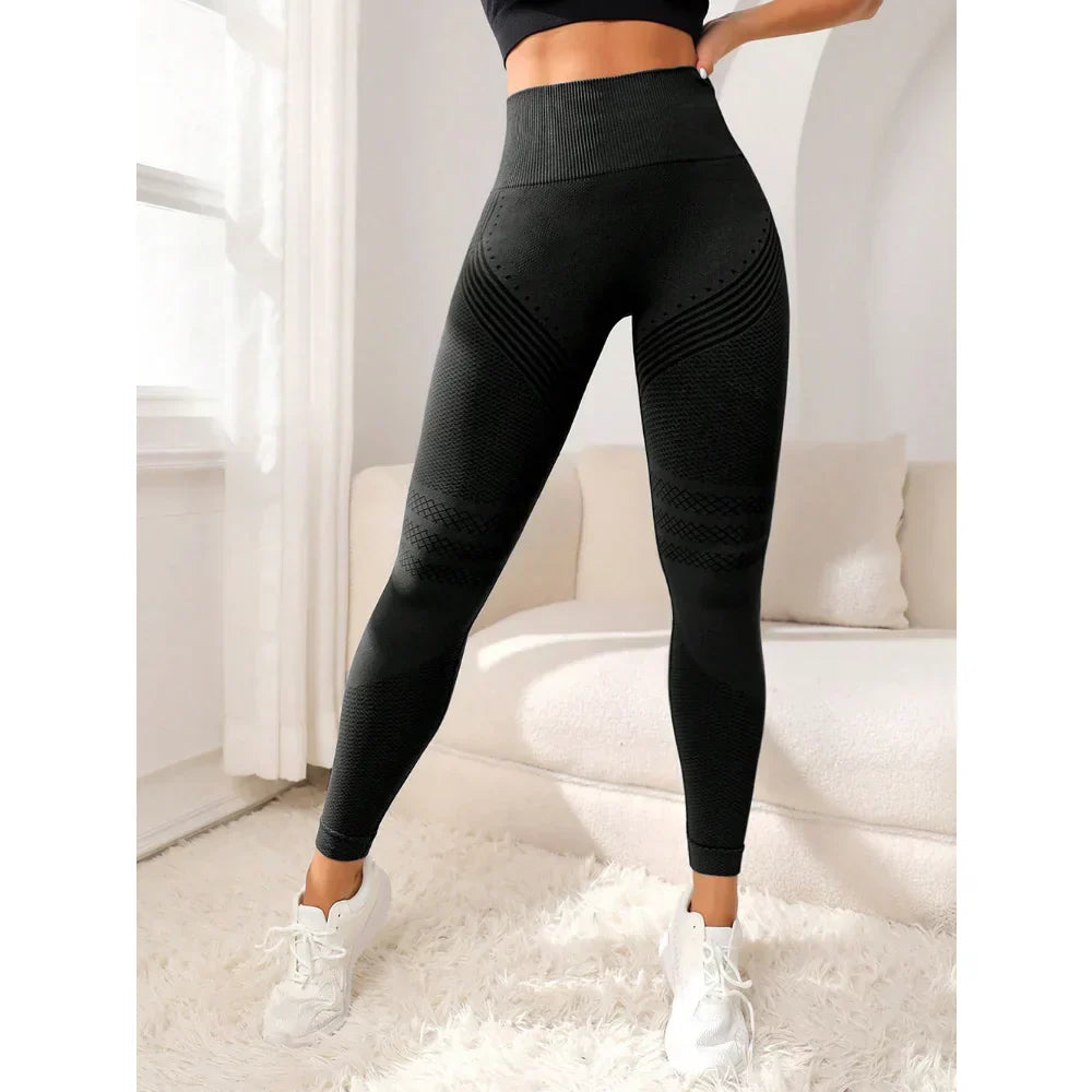Seamless High-Waist Curve-Shaping Leggings for Fitness and Yoga