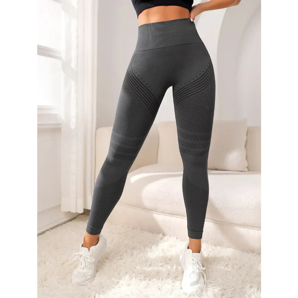 Seamless High-Waist Curve-Shaping Leggings for Fitness and Yoga