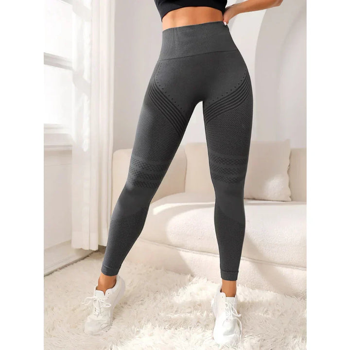 Seamless High-Waist Curve-Shaping Leggings for Fitness and Yoga